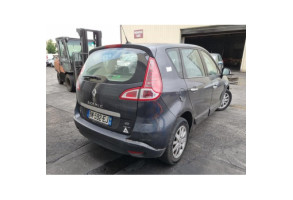 Anti brouillard arriere gauche RENAULT SCENIC 3 Photo n°10