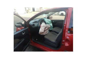 RENAULT TWINGO 2 PHASE 1 1.2i - 16V Photo n°15
