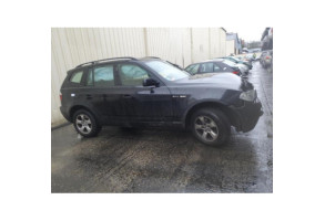 Cache moteur  BMW X3 E83 Photo n°7