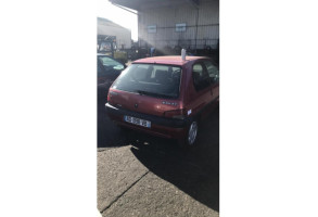 Malle/Hayon arriere PEUGEOT 106 Photo n°6