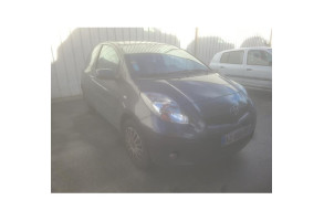 Vitre avant droit TOYOTA YARIS 2 Photo n°7