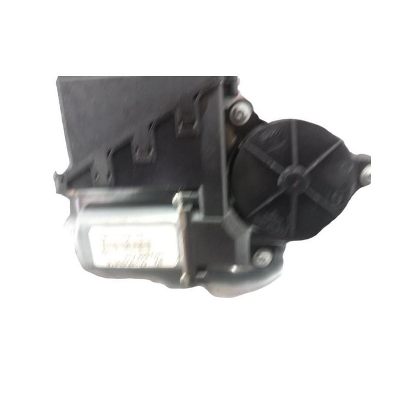 Leve vitre electrique avant droit VOLKSWAGEN POLO 4 Photo n°1